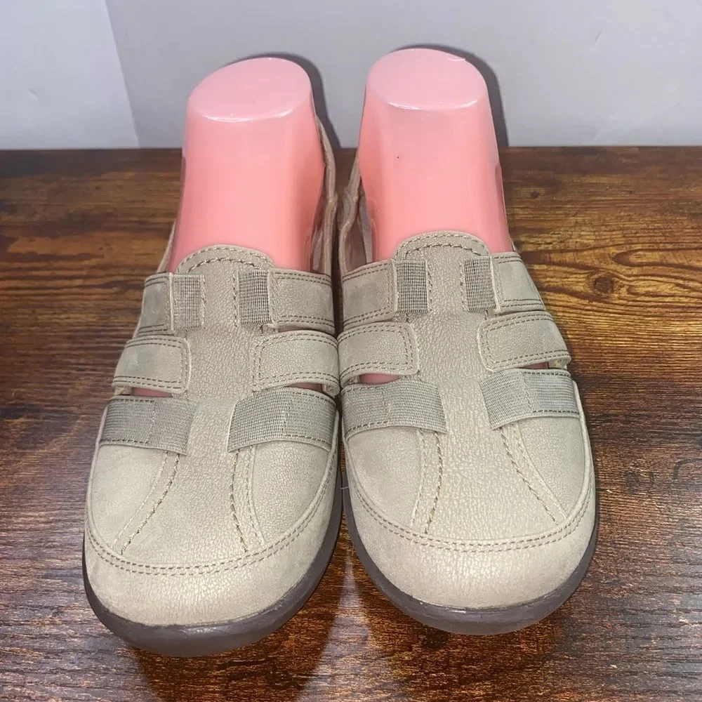 Cloudsteppers by Clark’s Slip On Sand Beige Sneakers Sandal Shoes Wm’s Size 8